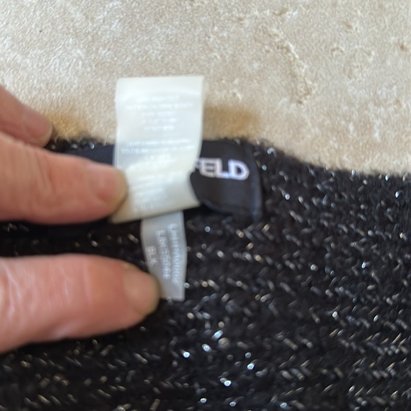 Karl Lagerfeld black with silver scarf adorned with multicolored pearls. - Picture 5 of 8